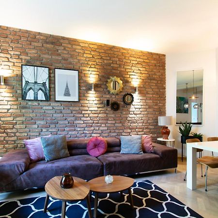 Spacious 3Br Apartment With Ac In Living Room, 2 Balconies كراكوفيا المظهر الخارجي الصورة