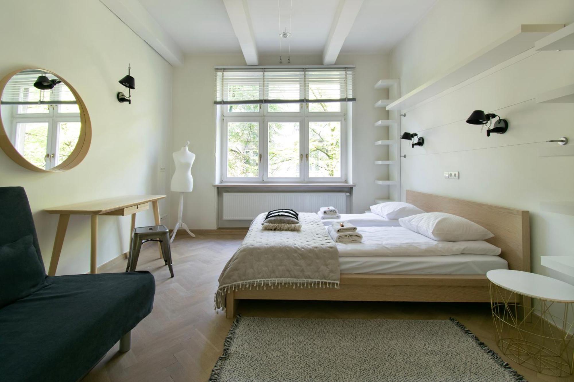 Spacious 3Br Apartment With Ac In Living Room, 2 Balconies كراكوفيا المظهر الخارجي الصورة